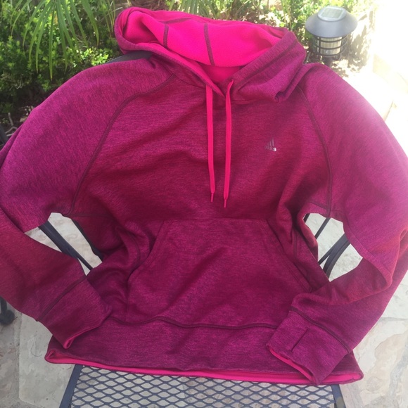 Tops - Adidas Climawarm Sweartshirt